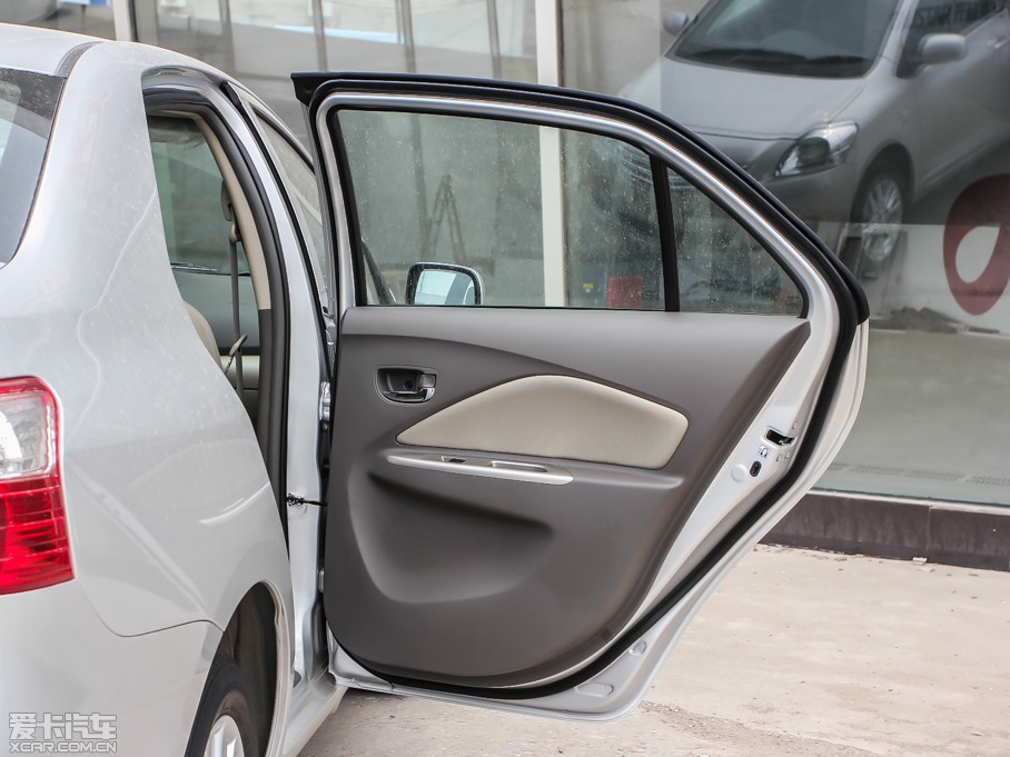 2013Y 1.6L GL-i Ԅ촰