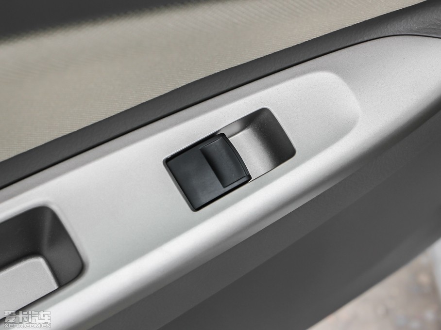 2013Y 1.6L GL-i Ԅ(dng)촰