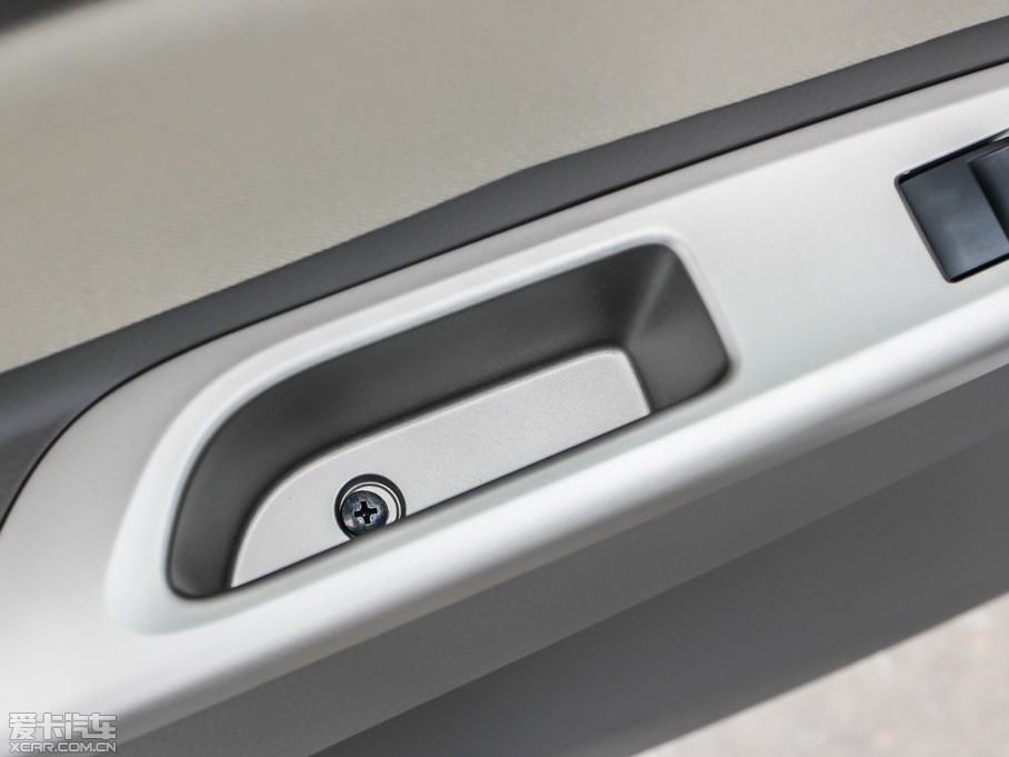 2013Y 1.6L GL-i Ԅ촰