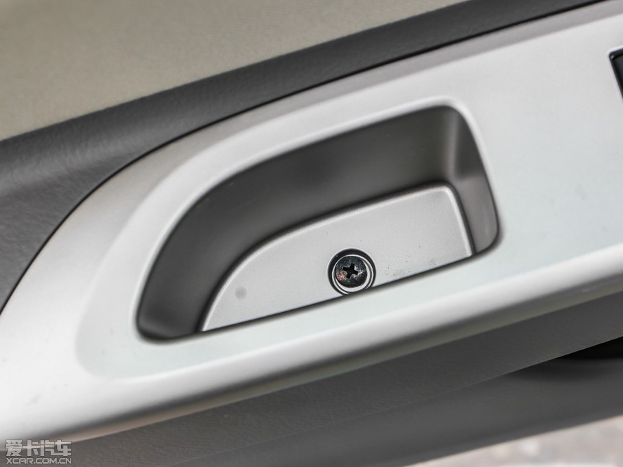 2013Y 1.6L GL-i Ԅ촰