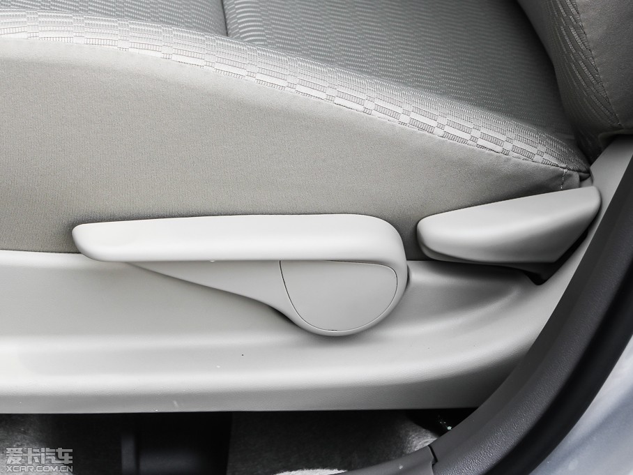 2013Y 1.6L GL-i Ԅ(dng)촰