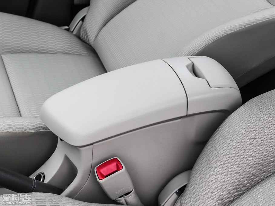 2013Y 1.6L GL-i Ԅ촰