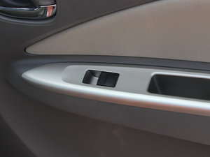 20131.6L GL-i Ԅ(dng)촰 п؅^(q)