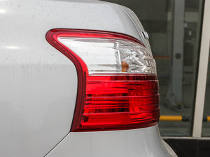 20131.6L GL-i Ԅ촰 ^