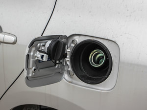 20131.6L GL-i Ԅ촰 ^