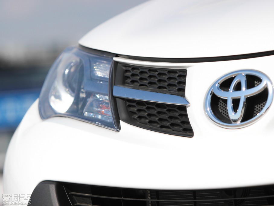 2013RAV4s 2.0L S-CVTа