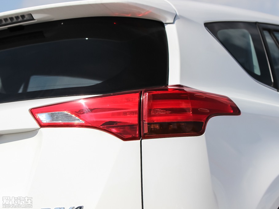 2013RAV4s 2.0L S-CVTа