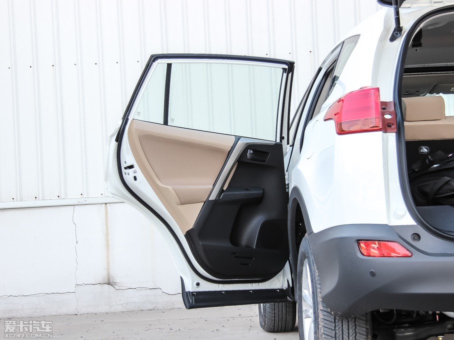 2013RAV4s 2.0L S-CVTа