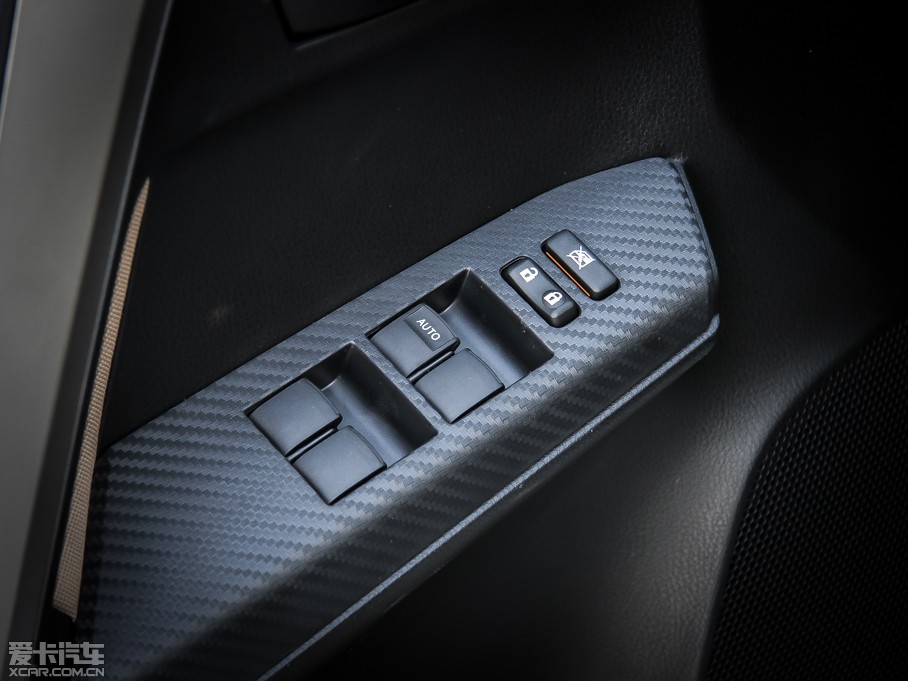 2013RAV4s 2.0L S-CVTа