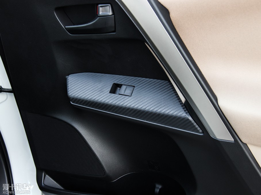 2013RAV4s 2.0L S-CVTа