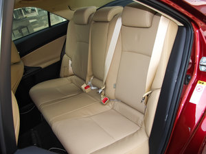 2013款2.5V 尊锐导航版 后排座椅