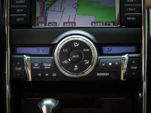 2013款2.5V 尊锐导航版 空调调节