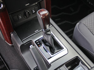 2014款4.0L V6 TX 换挡杆
