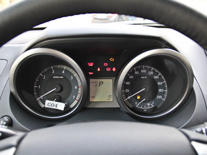 2014款4.0L V6 TX 仪表