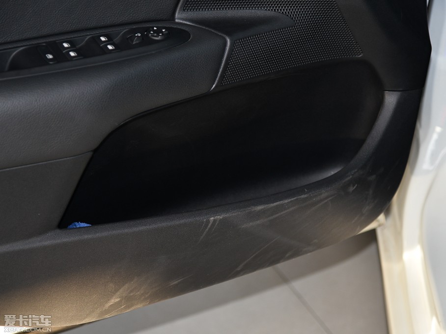 2014ѩFC4L  1.8L քӄ