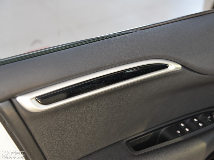 2014ѩFC4L  1.8L քӄ