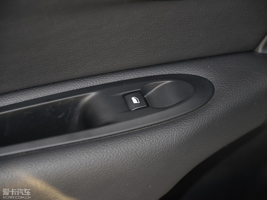 2014ѩFC4L  1.8L քӄ