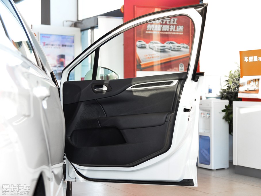 2014ѩFC4L  1.8L քӄ