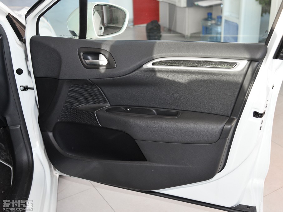 2014ѩFC4L  1.8L քӄ