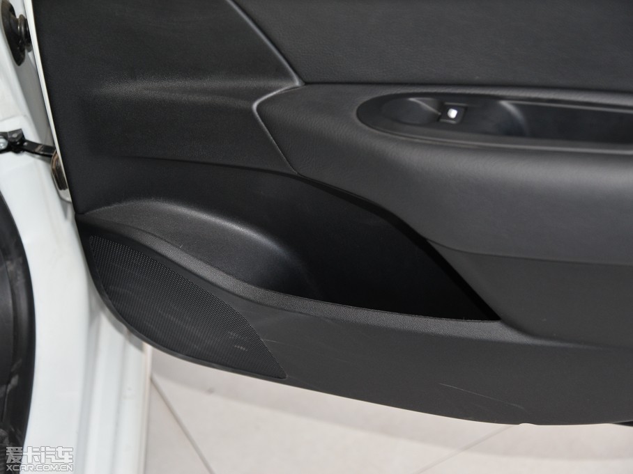 2014ѩFC4L  1.8L քӄ