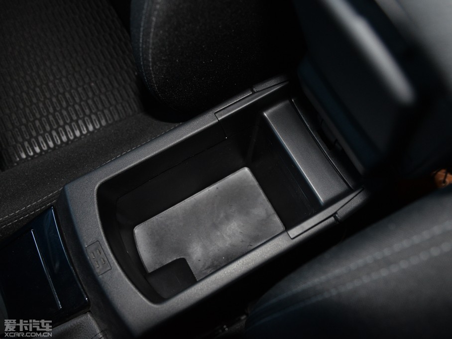 2014ѩFC4L  1.8L քӄ