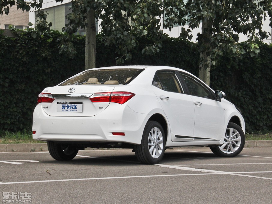 2014_ 1.6L CVT GL-iƤ