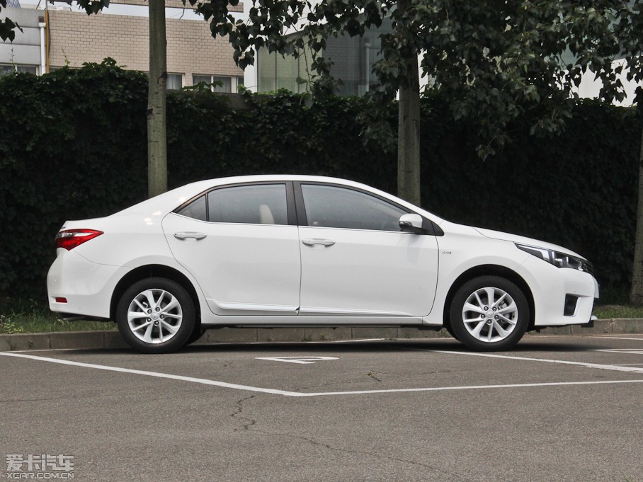 2014_ 1.6L CVT GL-iƤ