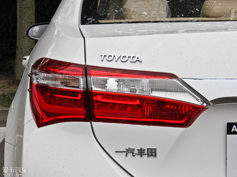 2014_ 1.6L CVT GL-iƤ