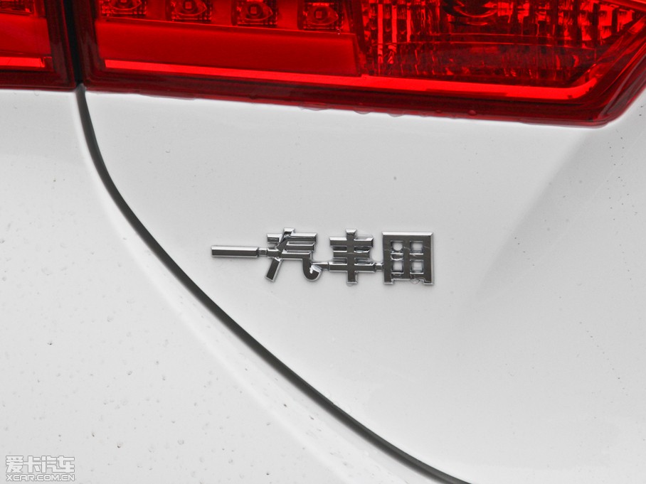 2014_ 1.6L CVT GL-iƤ