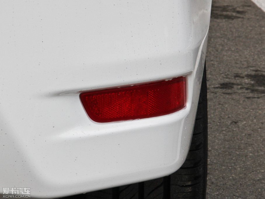 2014_ 1.6L CVT GL-iƤ