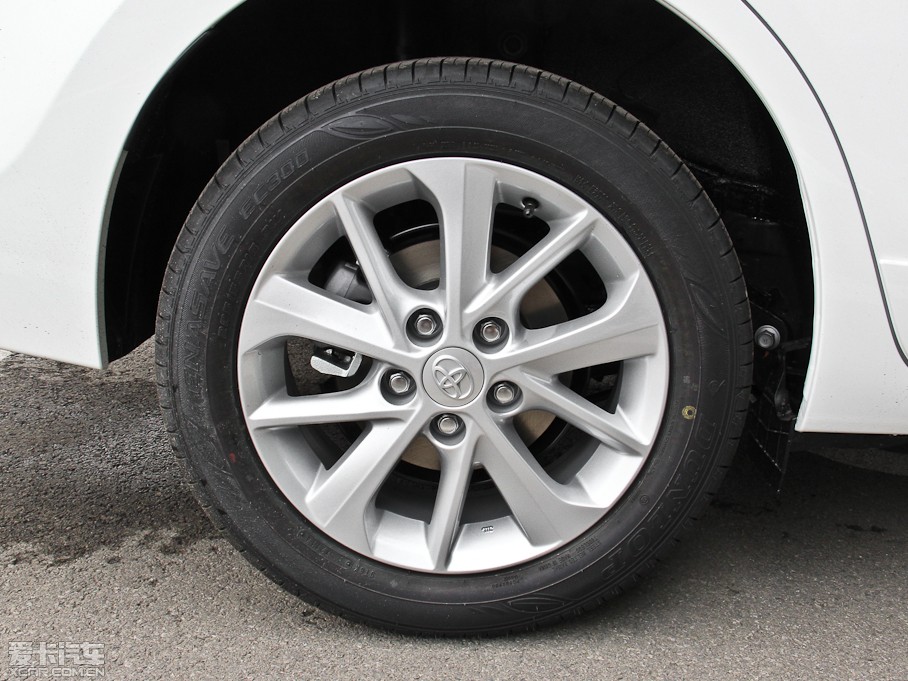 2014_ 1.6L CVT GL-iƤ