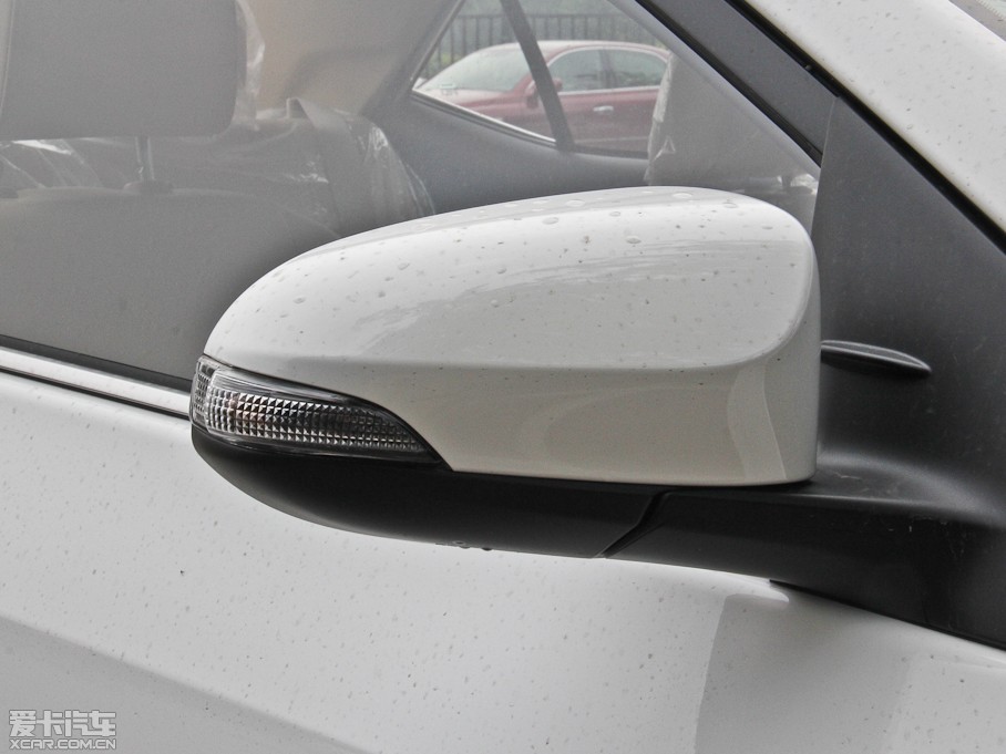 2014_ 1.6L CVT GL-iƤ