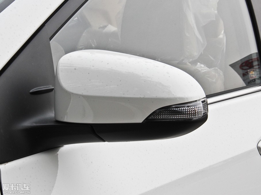 2014_ 1.6L CVT GL-iƤ