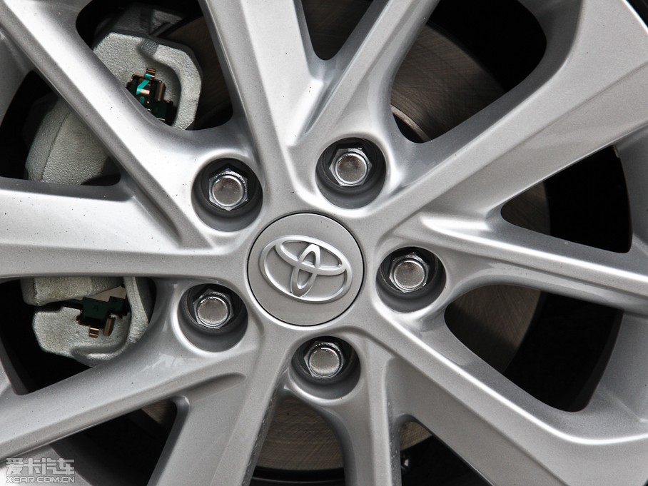 2014_ 1.6L CVT GL-iƤ