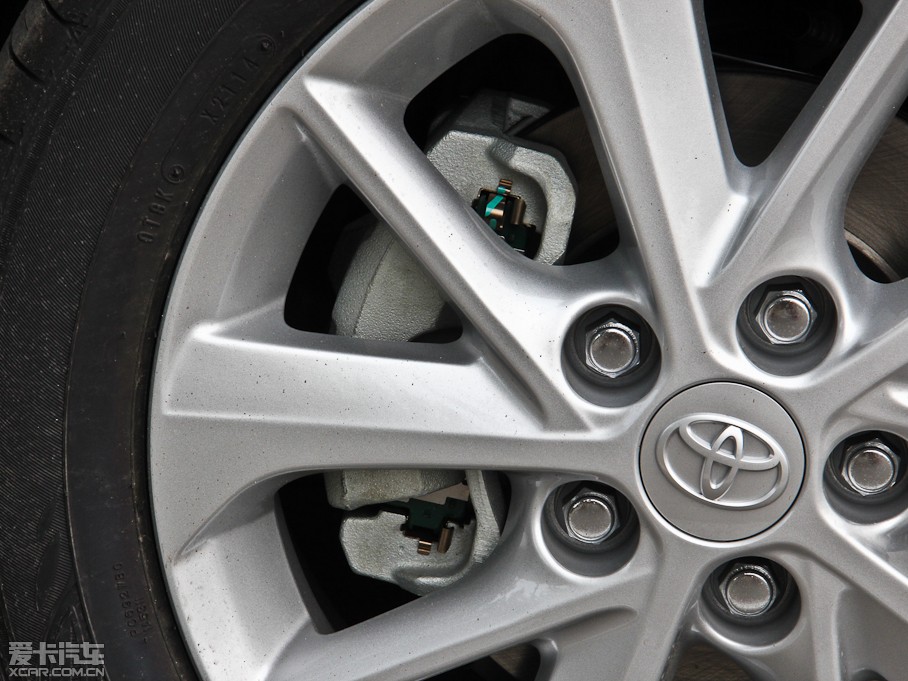 2014_ 1.6L CVT GL-iƤ