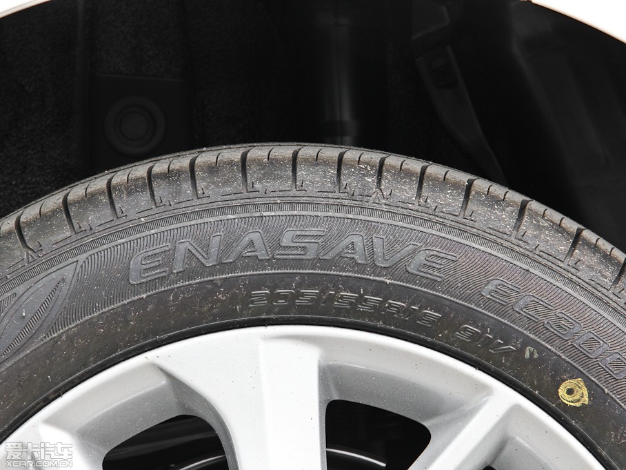 2014_ 1.6L CVT GL-iƤ