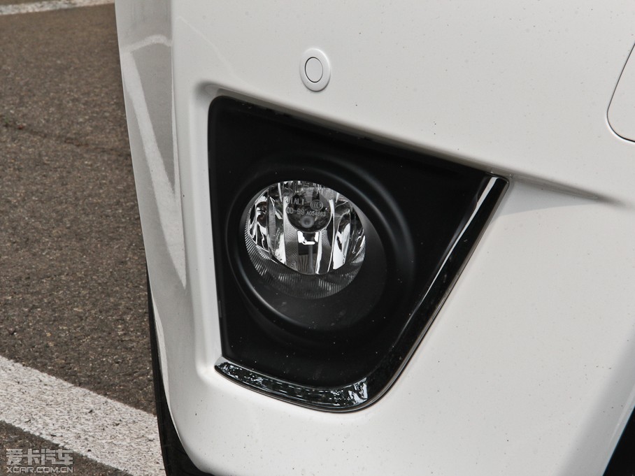 2014_ 1.6L CVT GL-iƤ