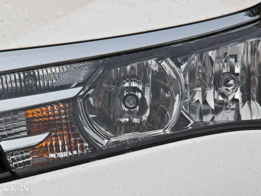 2014_ 1.6L CVT GL-iƤ