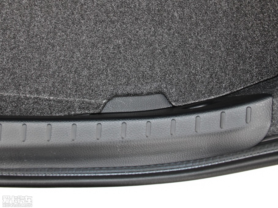 2014_ 1.6L CVT GL-iƤ