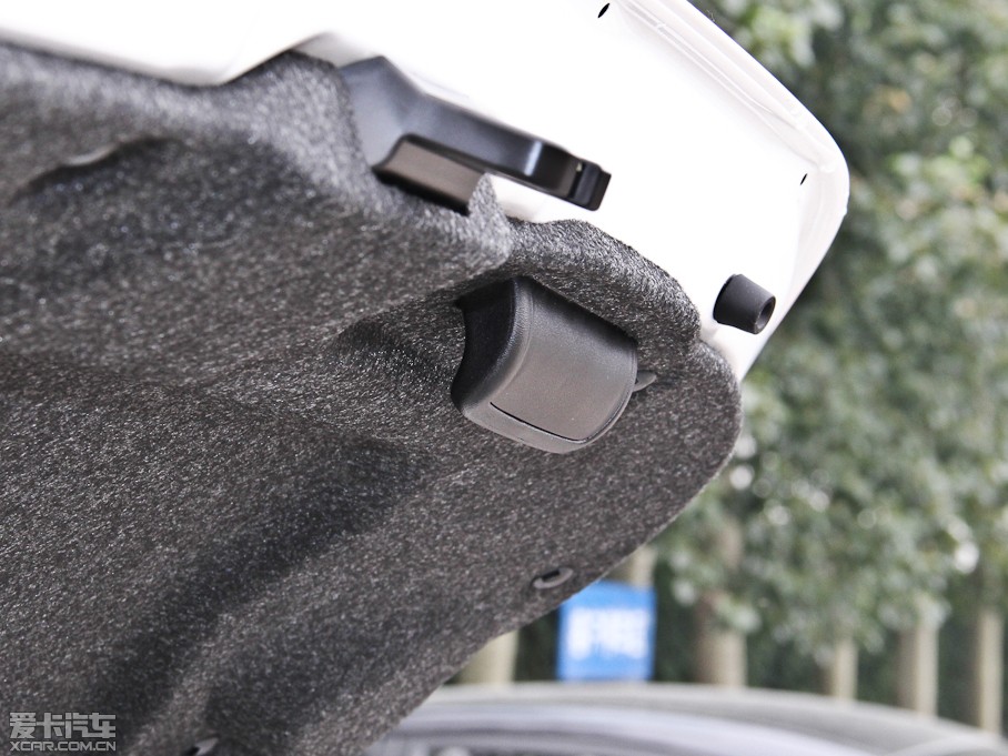 2014_ 1.6L CVT GL-iƤ