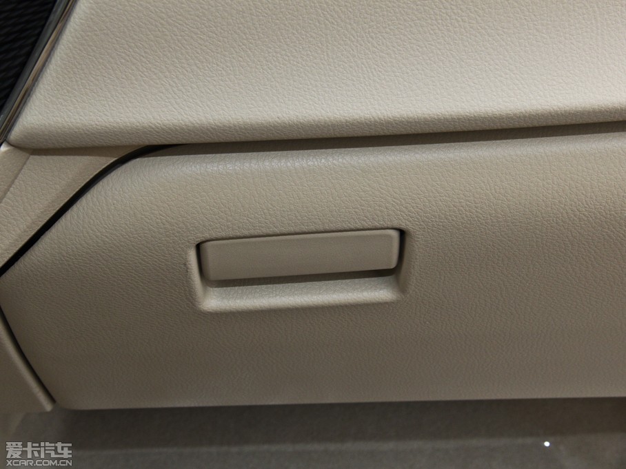 2014_ 1.6L CVT GL-iƤ