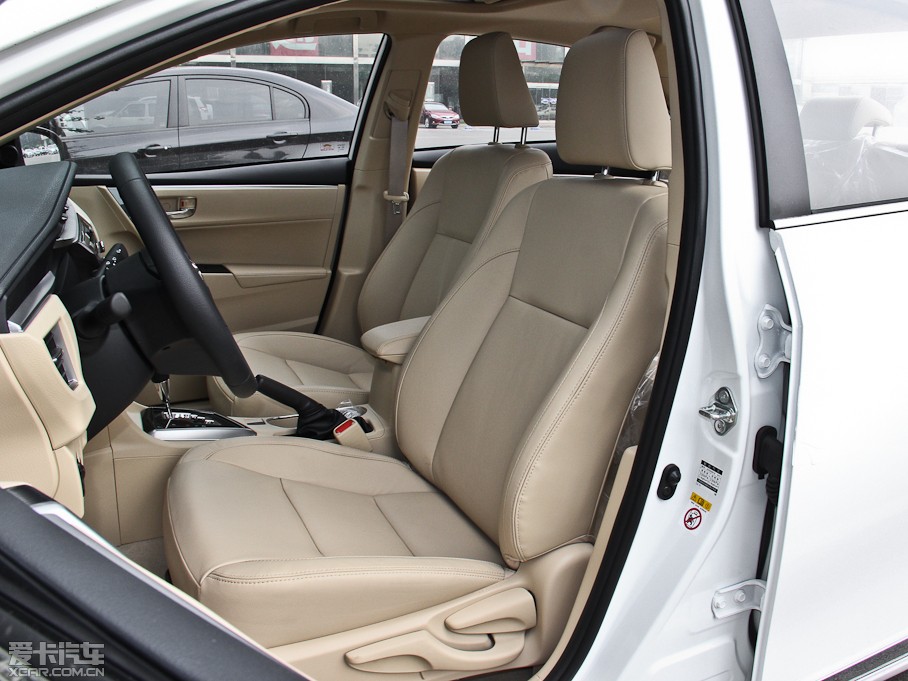 2014_ 1.6L CVT GL-iƤ