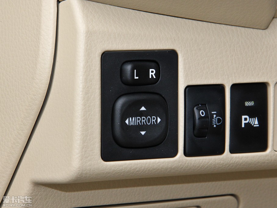 2014_ 1.6L CVT GL-iƤ