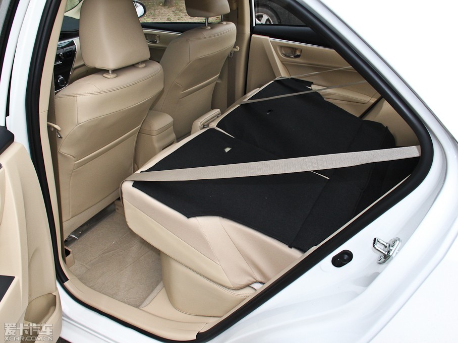 2014_ 1.6L CVT GL-iƤ