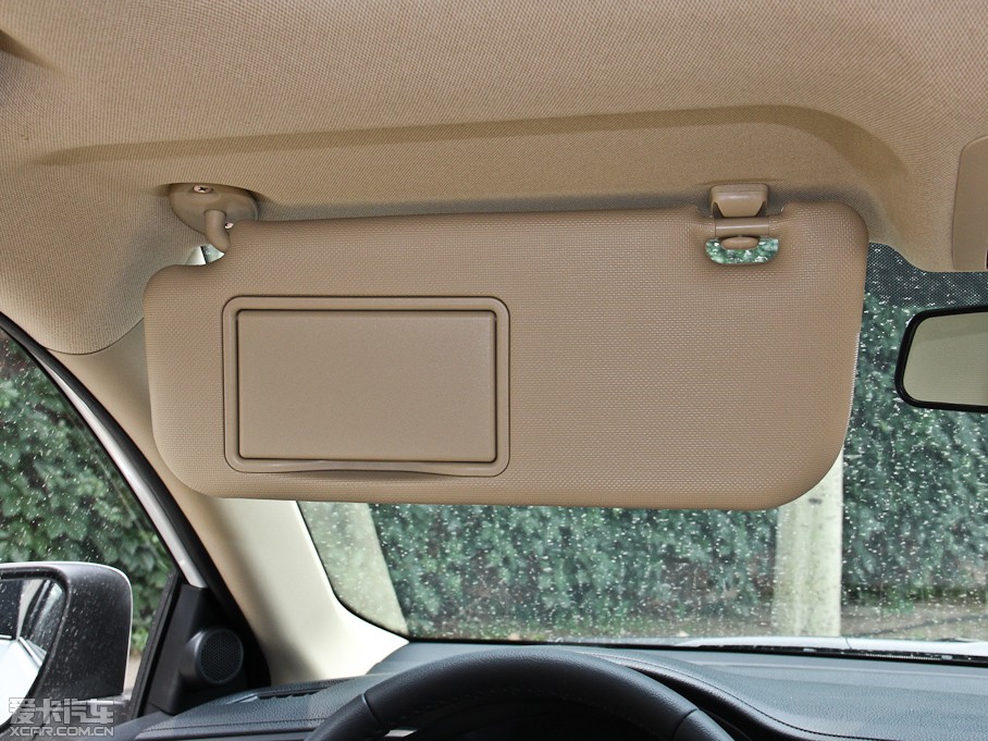 2014_ 1.6L CVT GL-iƤ