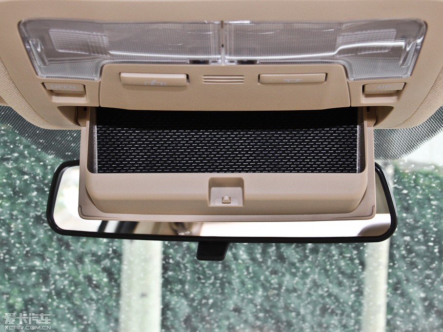 2014��_�� 1.6L CVT GL-i��Ƥ��