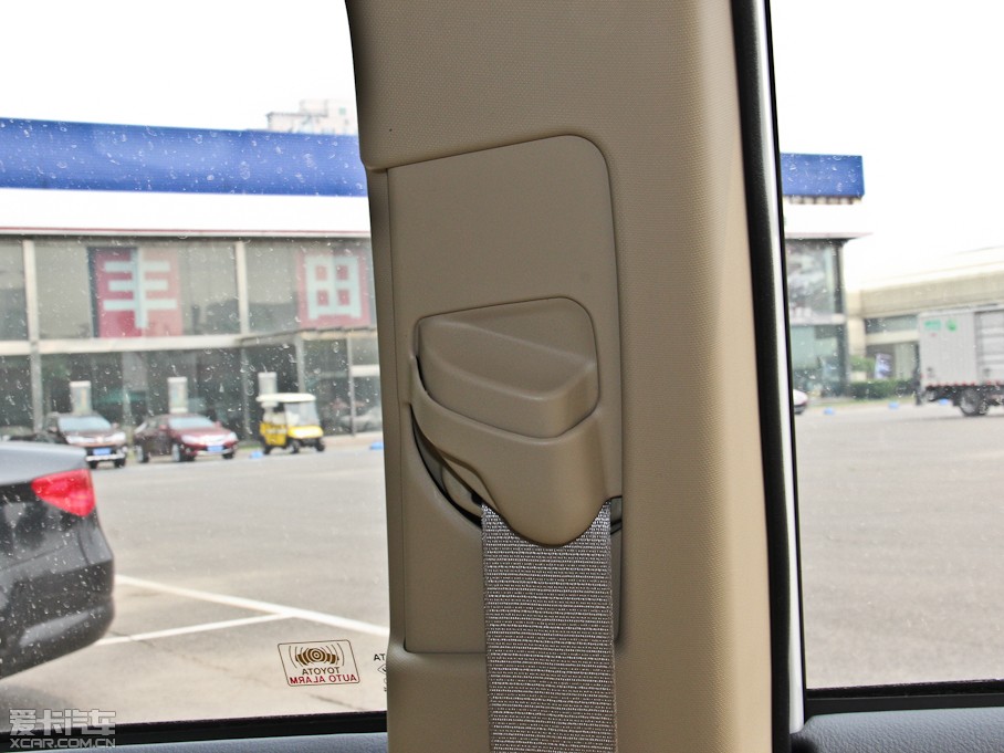 2014_ 1.6L CVT GL-iƤ