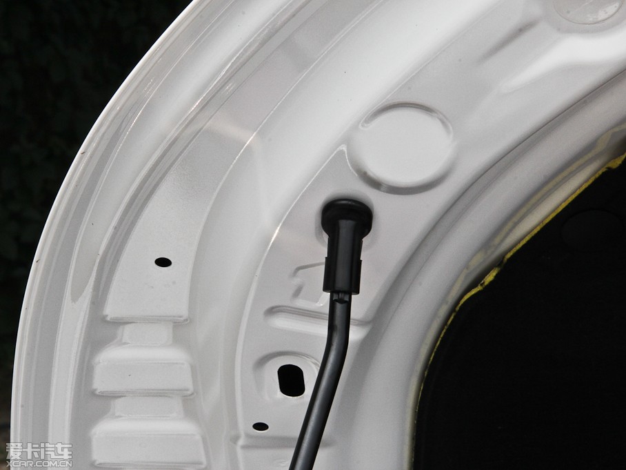 2014_ 1.6L CVT GL-iƤ