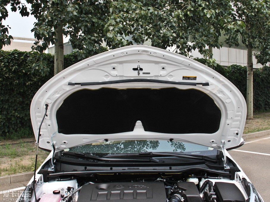 2014_ 1.6L CVT GL-iƤ