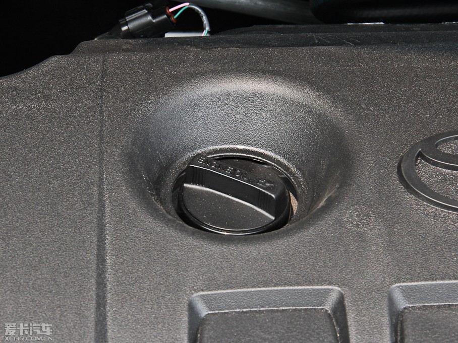 2014_ 1.6L CVT GL-iƤ